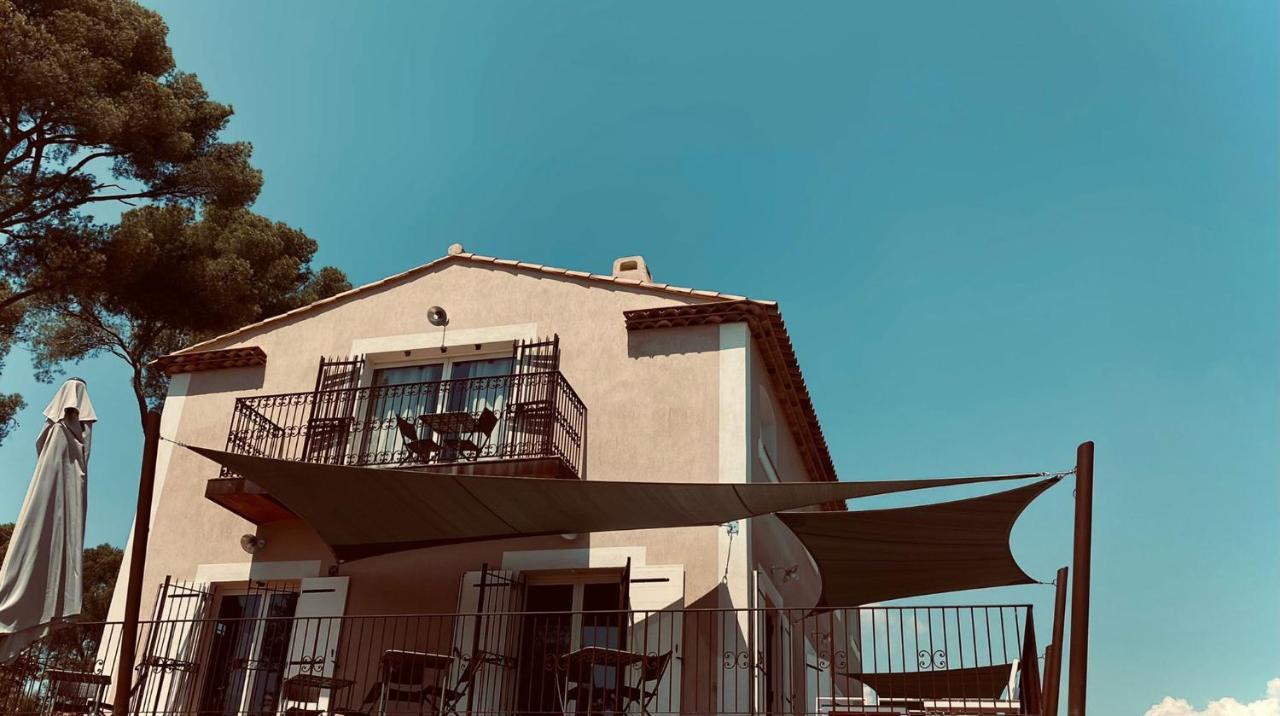 Sous Les Pins Gites Et Chambres D'Hotes La Londe-les-Maures Esterno foto
